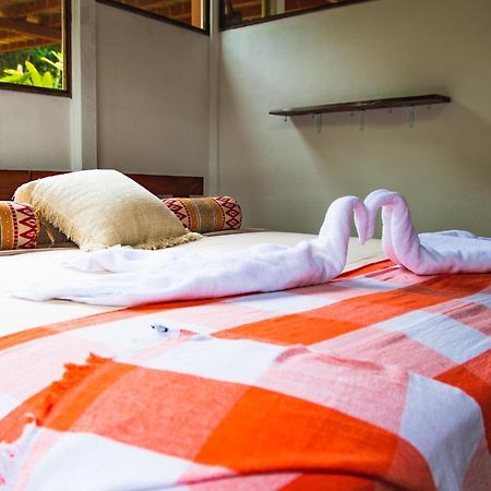 Oasis Uvita Bed & Breakfast ภายนอก รูปภาพ